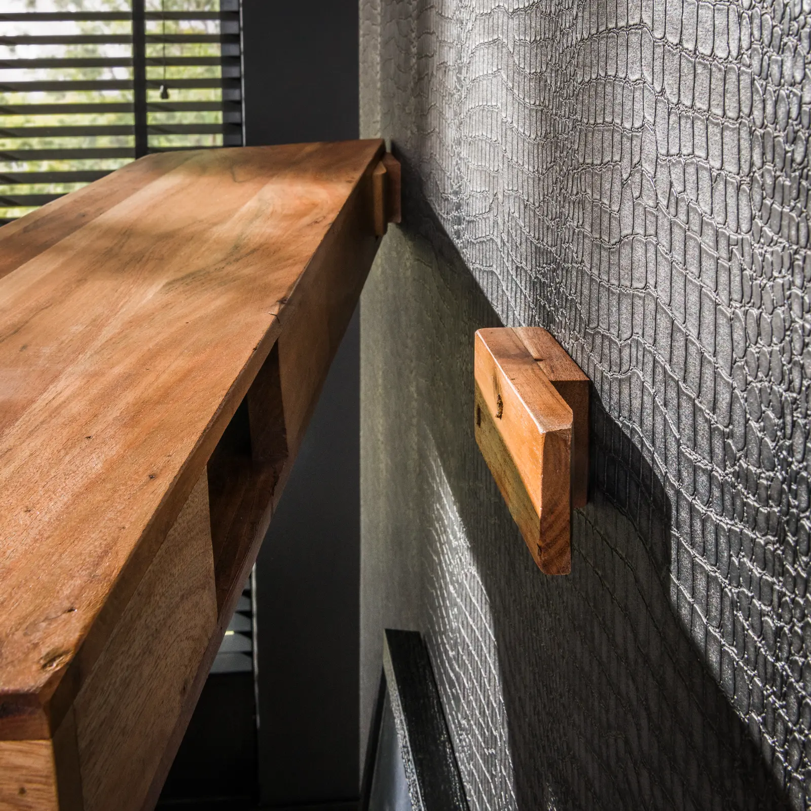 Wandplank Tree - 100 cm - Massief Acaciahout