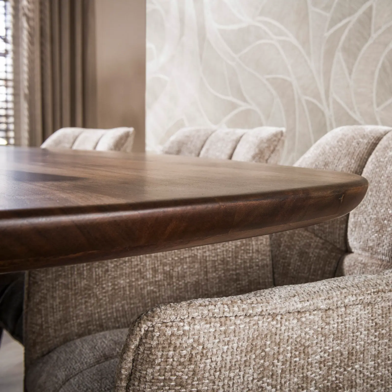 Eettafel Central - deens ovaal - 215x105cm - Acacia bruin
